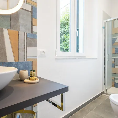 Anna De Miracoli By Pleiades * 比萨